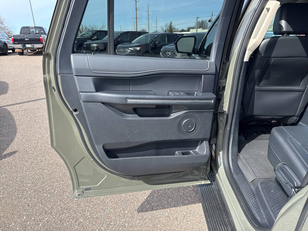 2024 Ford Expedition MAX XLT 4x4 4dr SUV