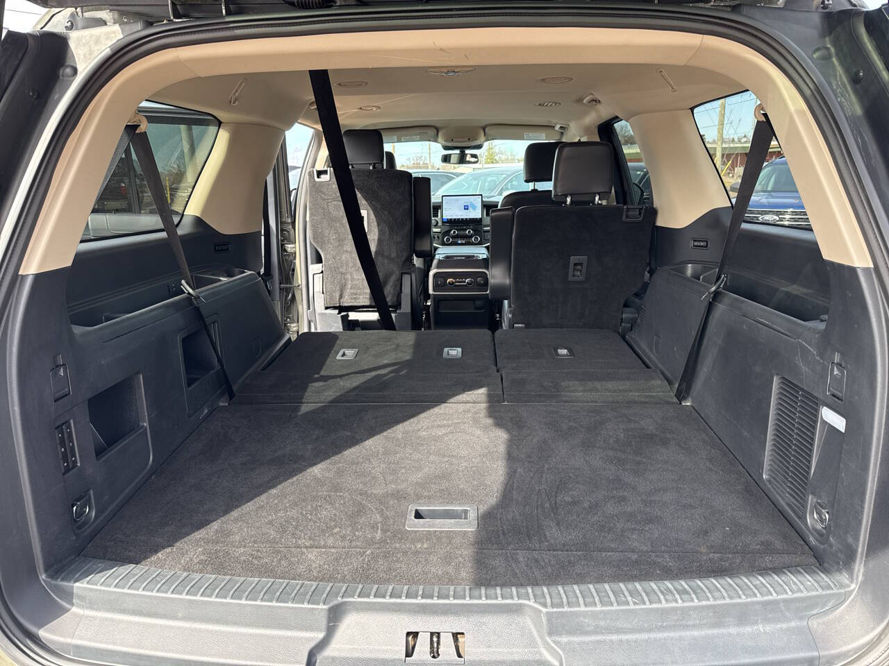 2024 Ford Expedition MAX XLT 4x4 4dr SUV