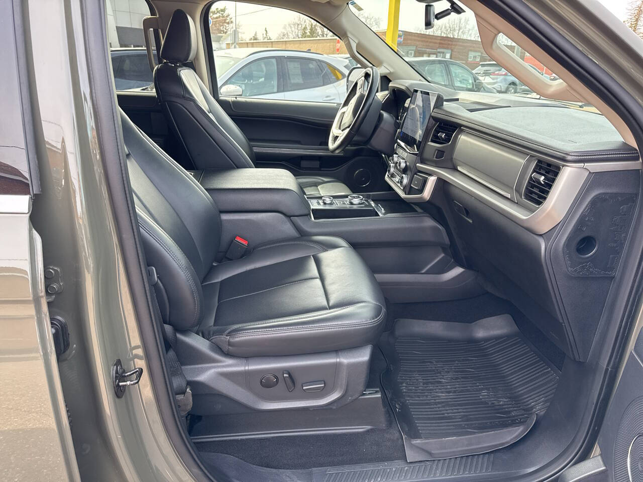 2024 Ford Expedition MAX XLT 4x4 4dr SUV