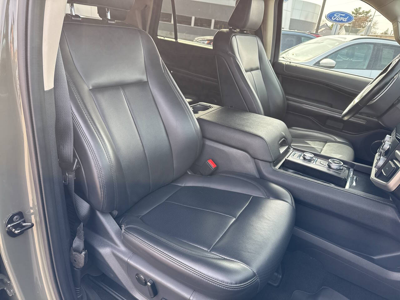 2024 Ford Expedition MAX XLT 4x4 4dr SUV