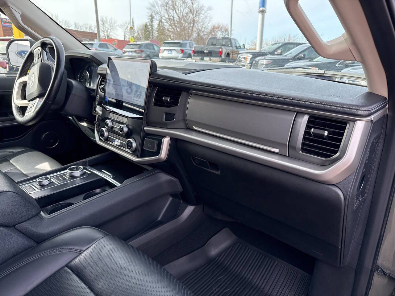 2024 Ford Expedition MAX XLT 4x4 4dr SUV