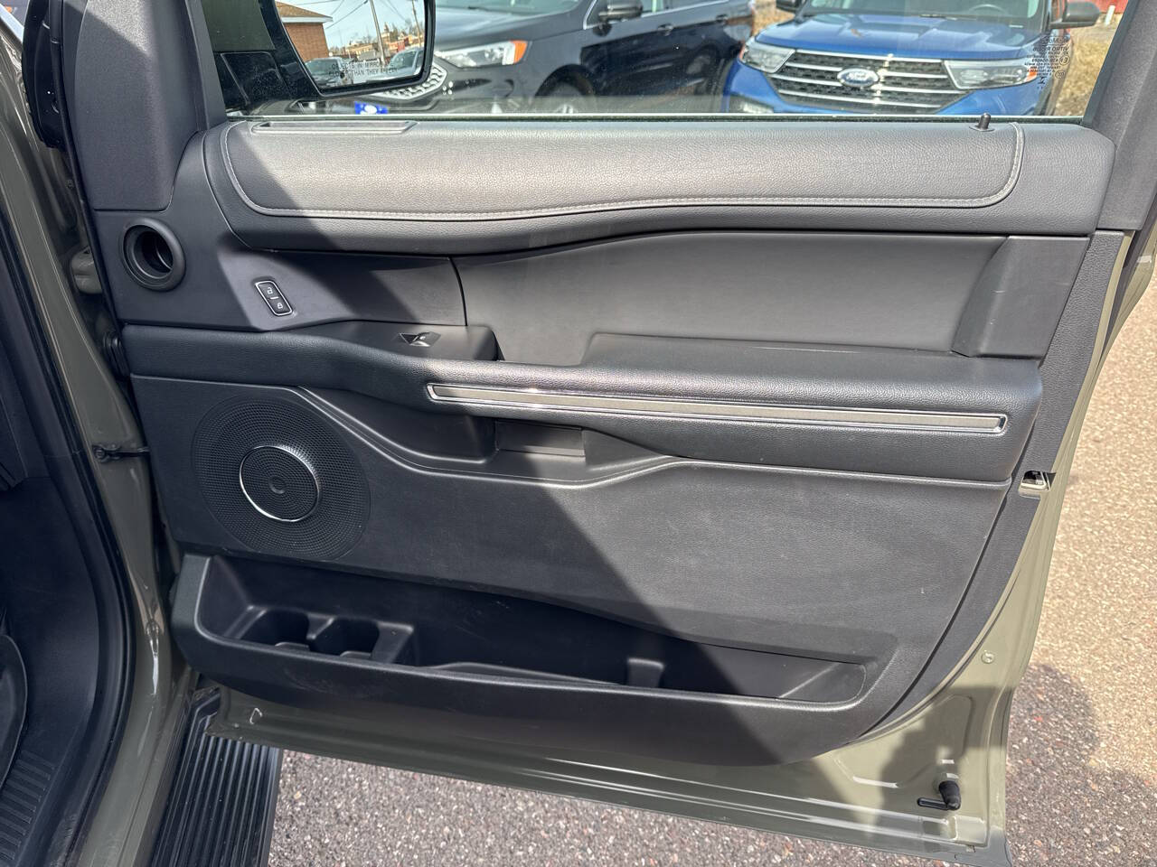 2024 Ford Expedition MAX XLT 4x4 4dr SUV