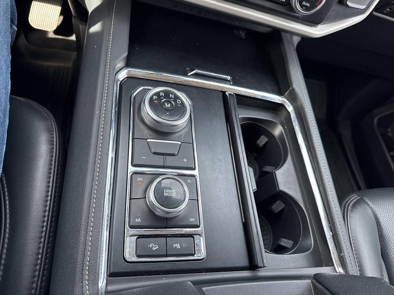 2024 Ford Expedition MAX XLT 4x4 4dr SUV