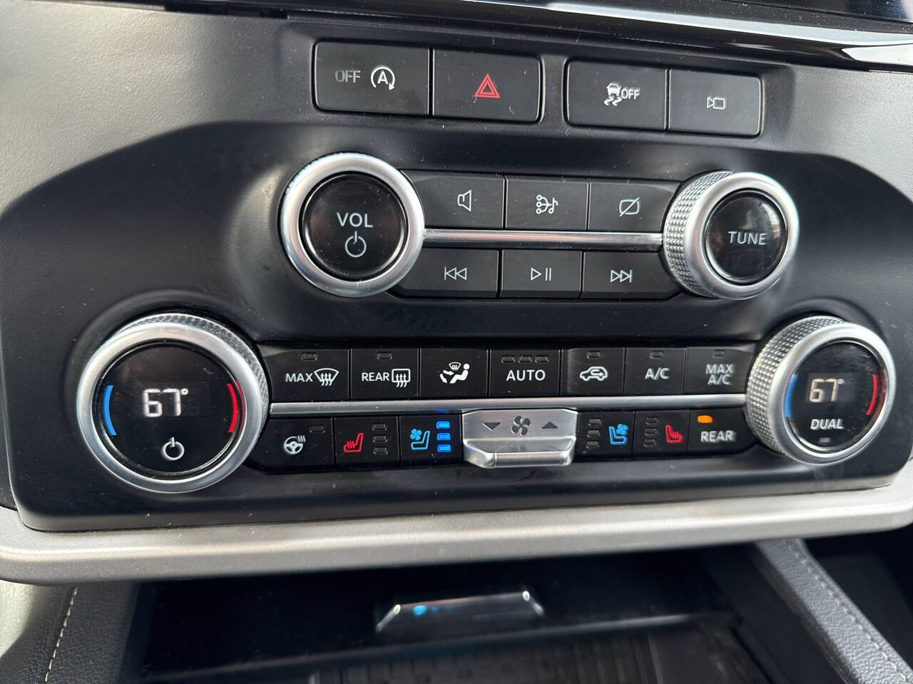 2024 Ford Expedition MAX XLT 4x4 4dr SUV