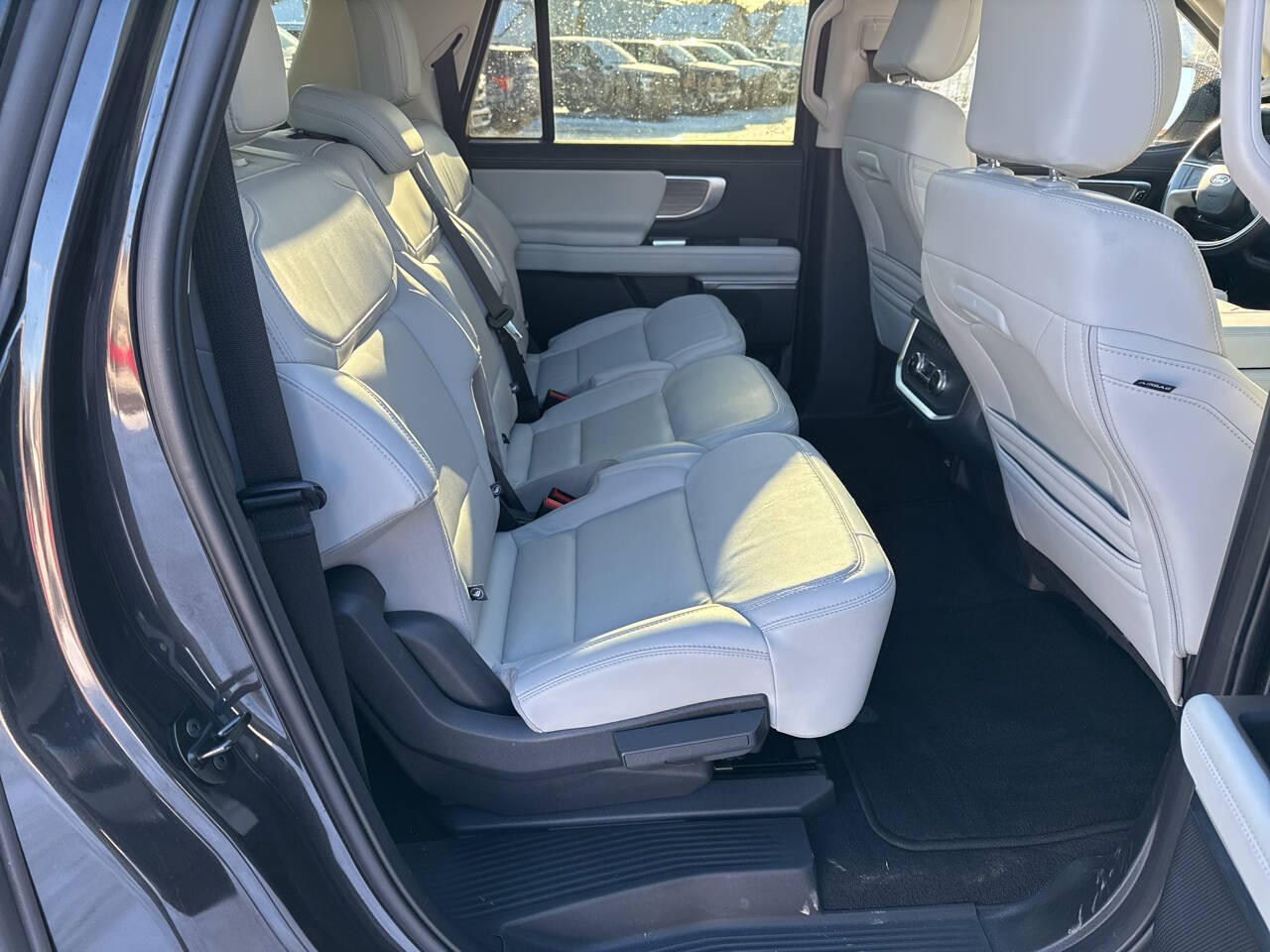 2025 Ford Expedition MAX Platinum 4x4 4dr SUV