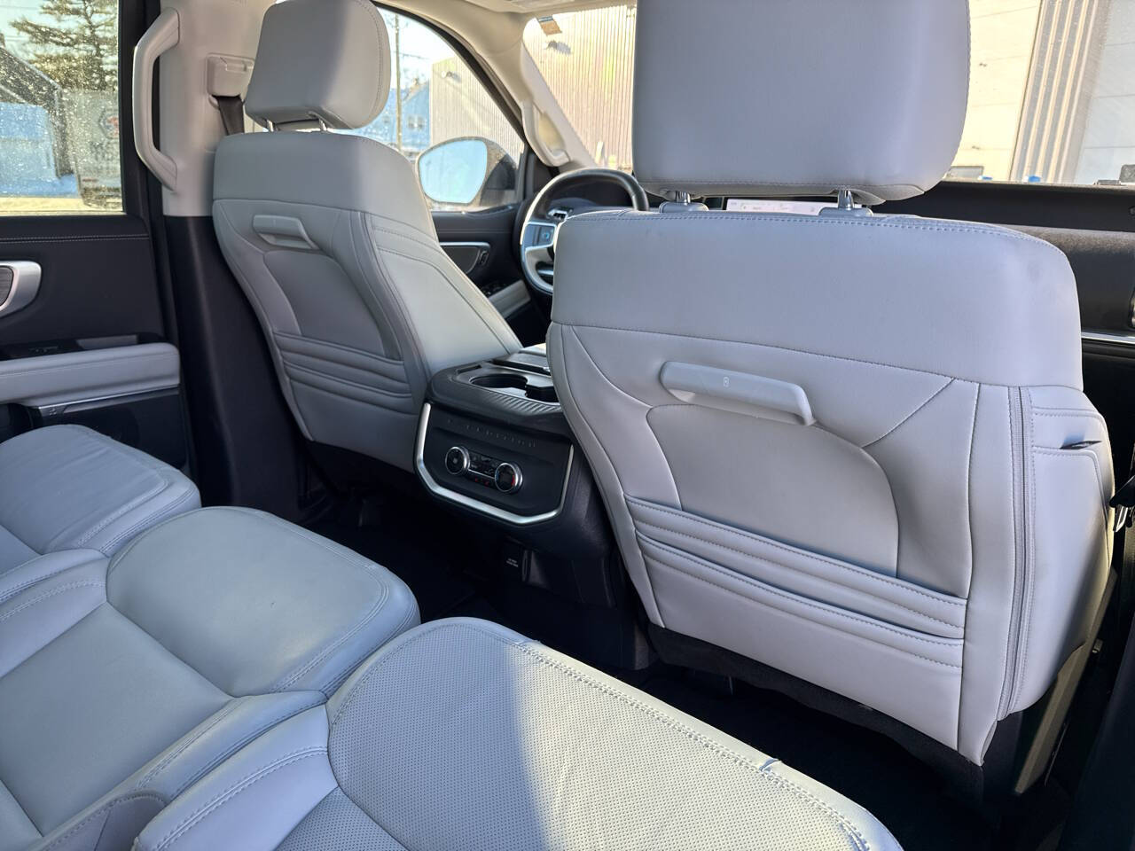 2025 Ford Expedition MAX Platinum 4x4 4dr SUV