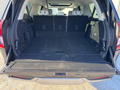 2025 Ford Expedition MAX Platinum 4x4 4dr SUV