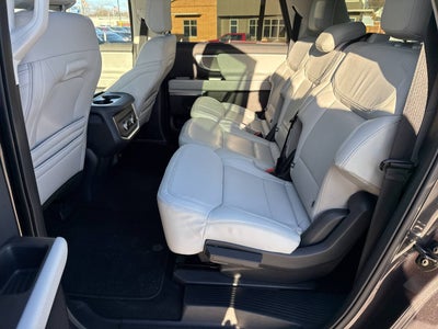 2025 Ford Expedition MAX Platinum 4x4 4dr SUV