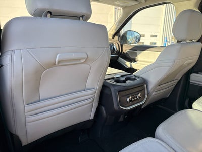 2025 Ford Expedition MAX Platinum 4x4 4dr SUV