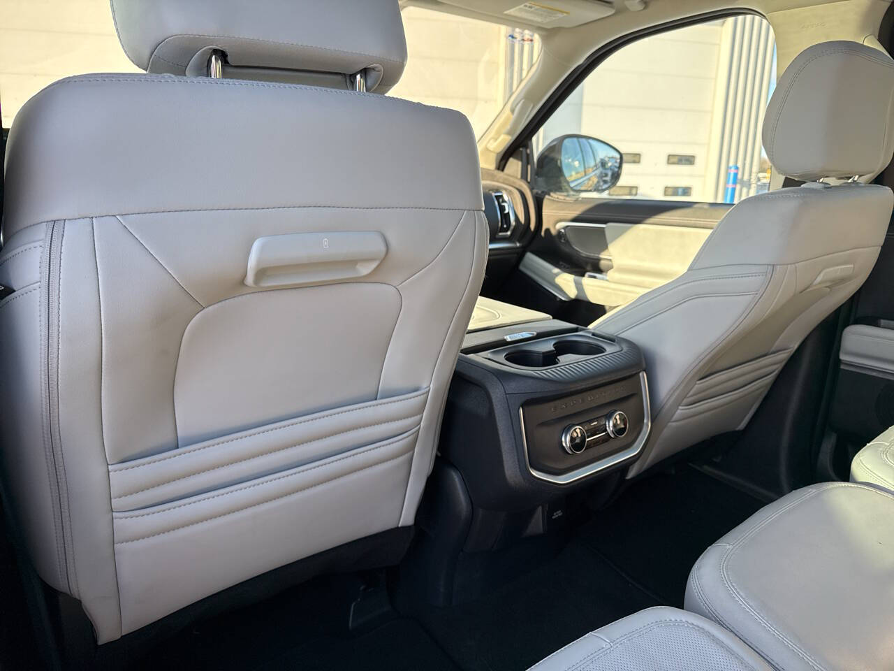 2025 Ford Expedition MAX Platinum 4x4 4dr SUV