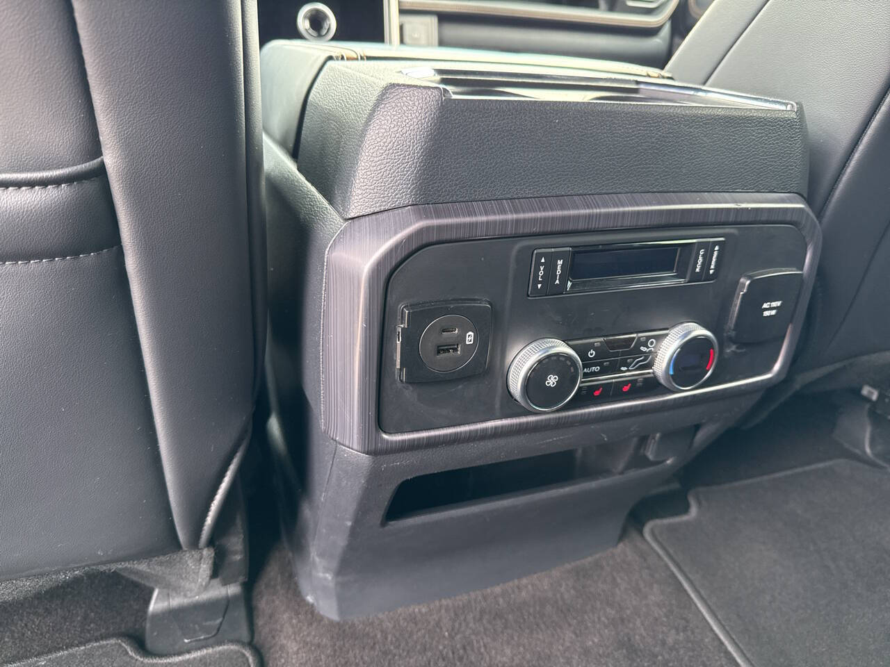 2023 Ford Expedition MAX Platinum 4x4 4dr SUV