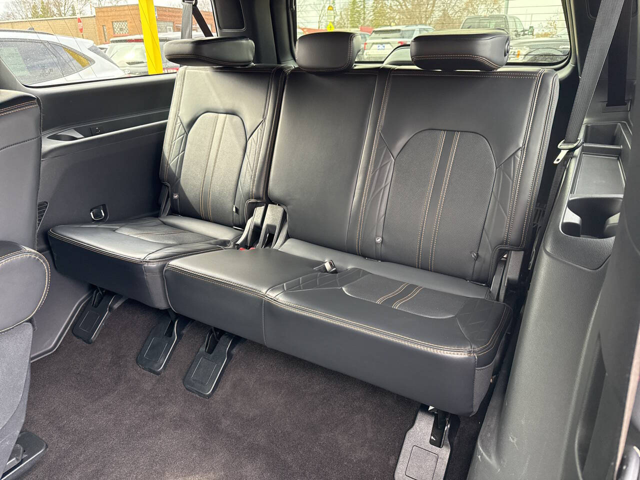 2023 Ford Expedition MAX Platinum 4x4 4dr SUV