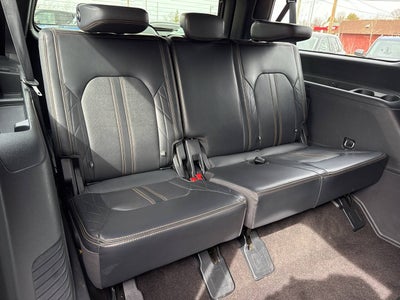 2023 Ford Expedition MAX Platinum 4x4 4dr SUV