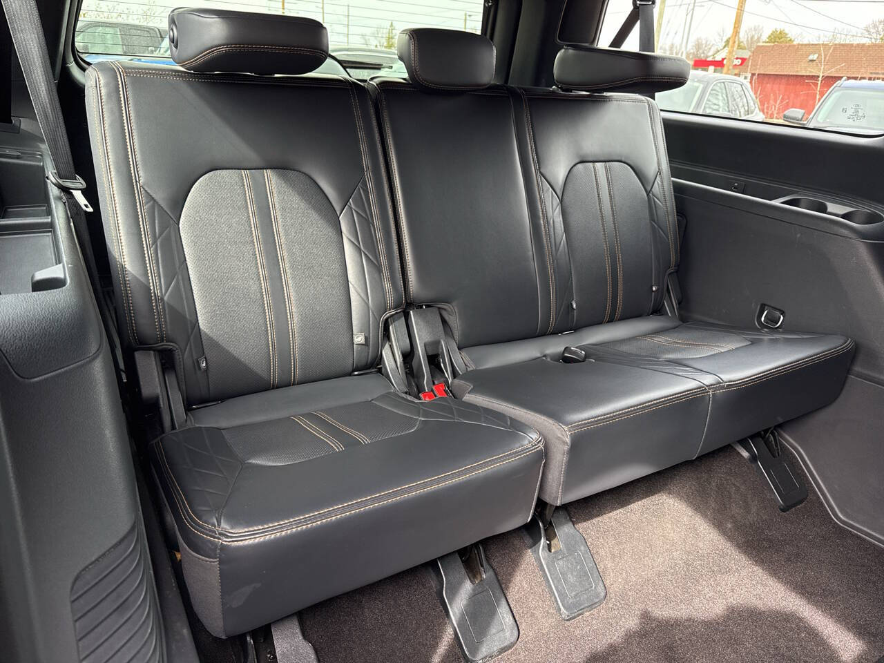 2023 Ford Expedition MAX Platinum 4x4 4dr SUV