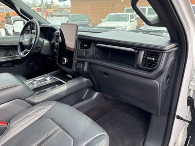 2023 Ford Expedition MAX Platinum 4x4 4dr SUV