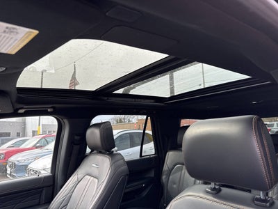 2023 Ford Expedition MAX Platinum 4x4 4dr SUV