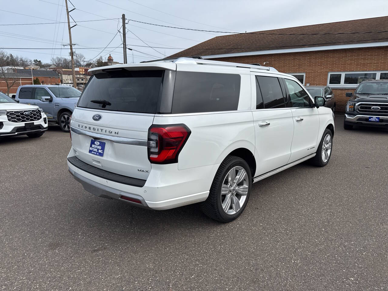 2023 Ford Expedition MAX Platinum 4x4 4dr SUV