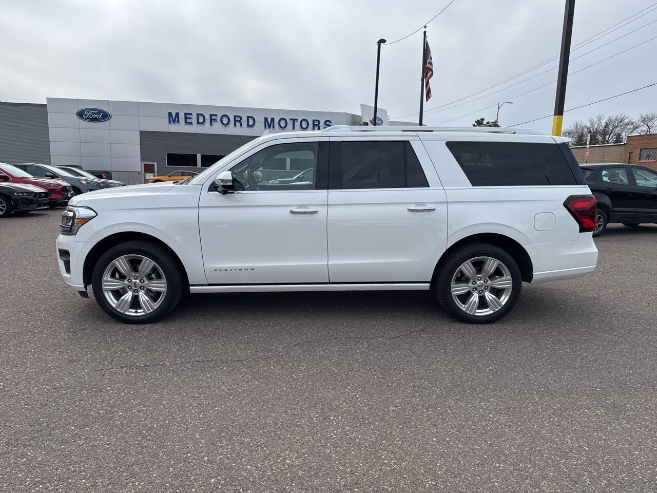 2023 Ford Expedition MAX Platinum 4x4 4dr SUV