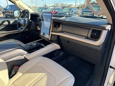 2024 Ford Expedition MAX Platinum 4x4 4dr SUV