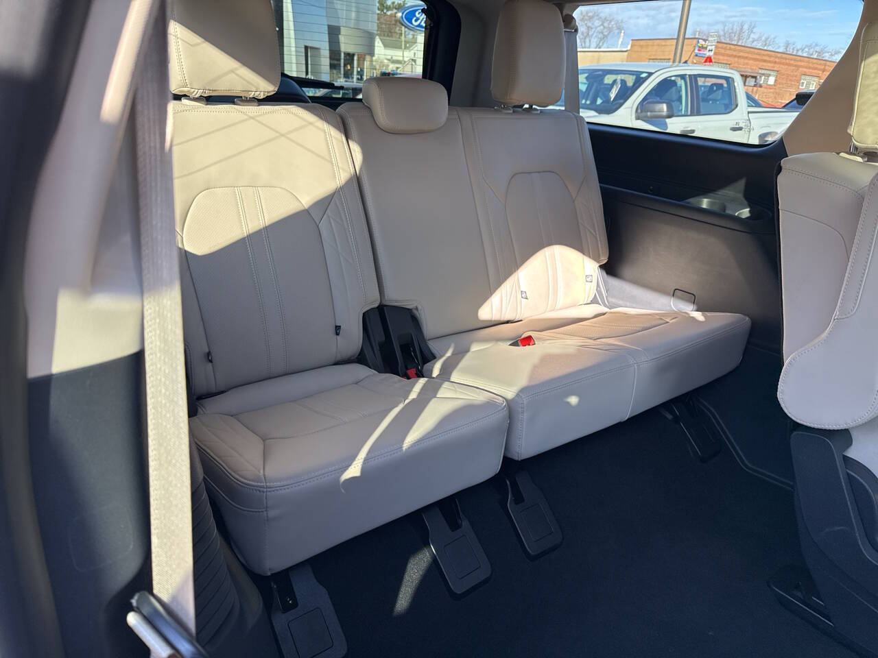 2024 Ford Expedition MAX Platinum 4x4 4dr SUV