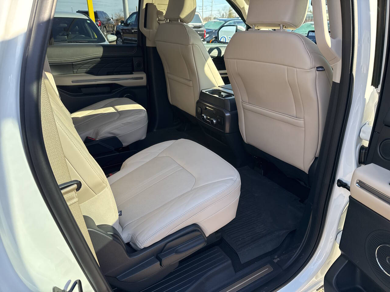 2024 Ford Expedition MAX Platinum 4x4 4dr SUV