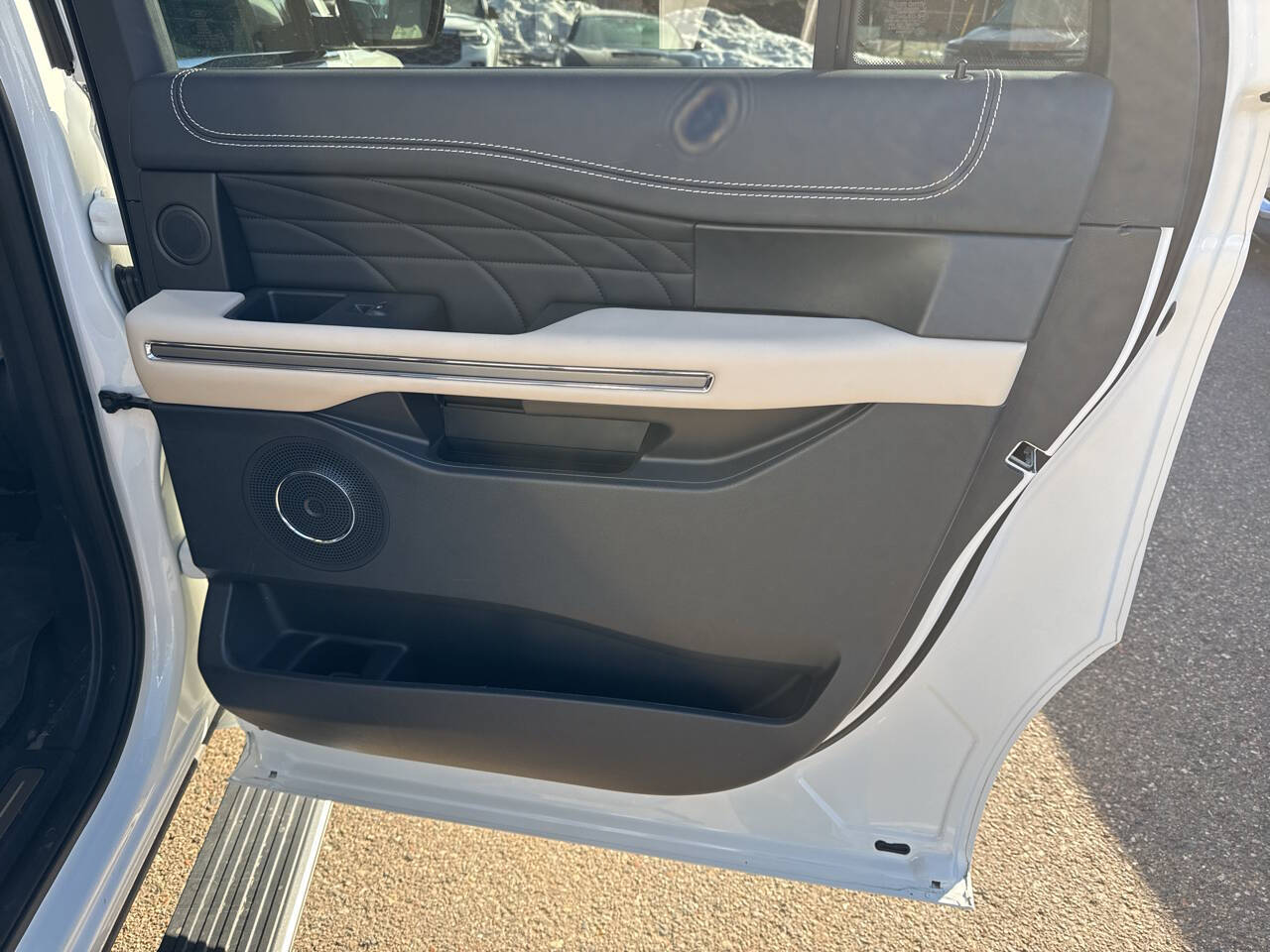 2024 Ford Expedition MAX Platinum 4x4 4dr SUV