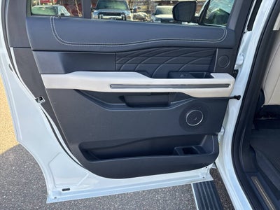 2024 Ford Expedition MAX Platinum 4x4 4dr SUV