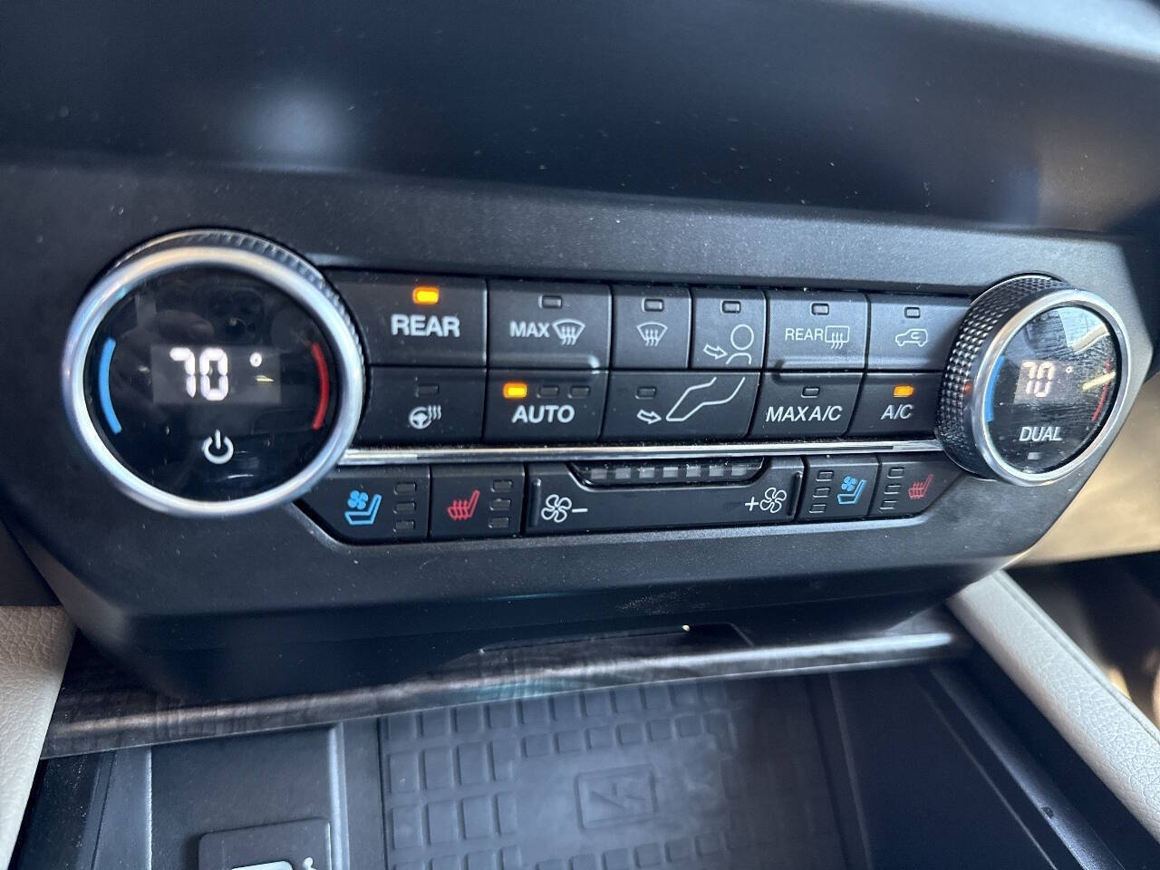 2019 Ford Expedition MAX Limited 4x4 4dr SUV