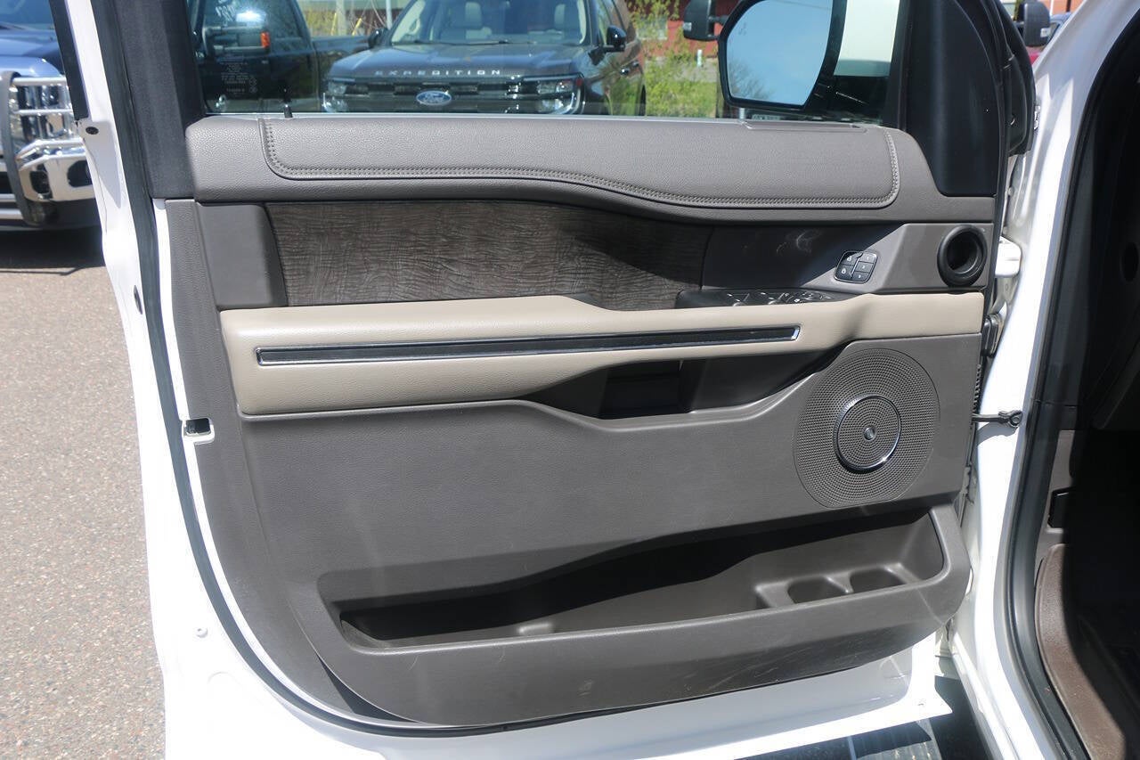 2019 Ford Expedition MAX Limited 4x4 4dr SUV