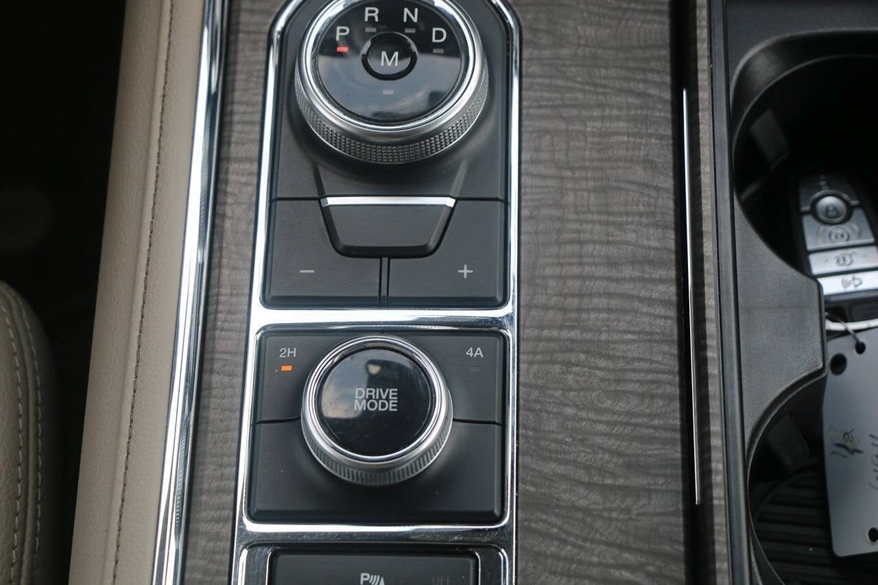 2020 Ford Expedition MAX Limited 4x4 4dr SUV