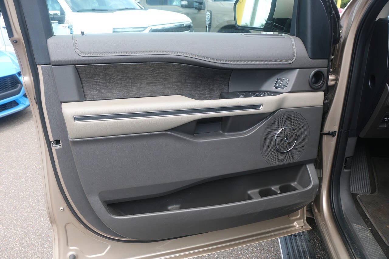 2020 Ford Expedition MAX Limited 4x4 4dr SUV