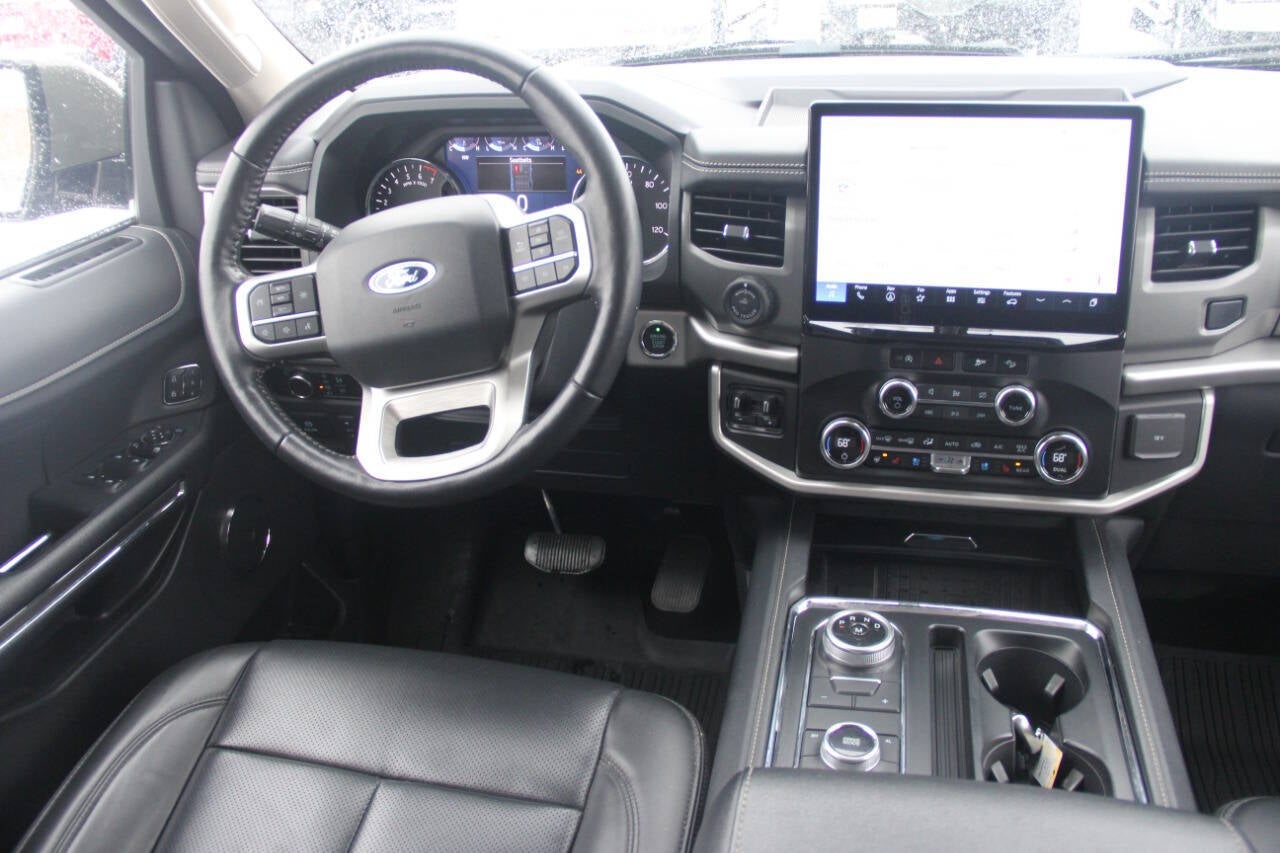 2024 Ford Expedition XLT 4x4 4dr SUV