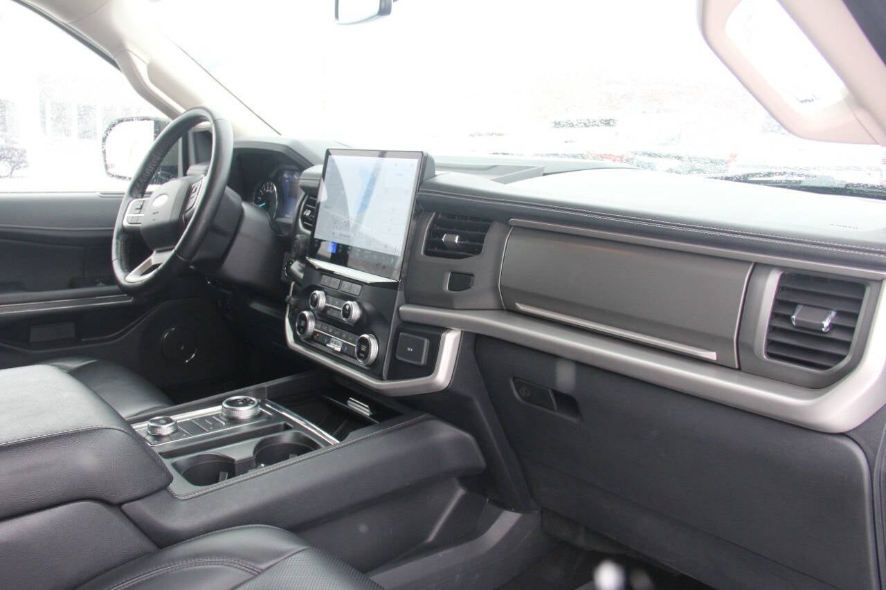 2024 Ford Expedition XLT 4x4 4dr SUV