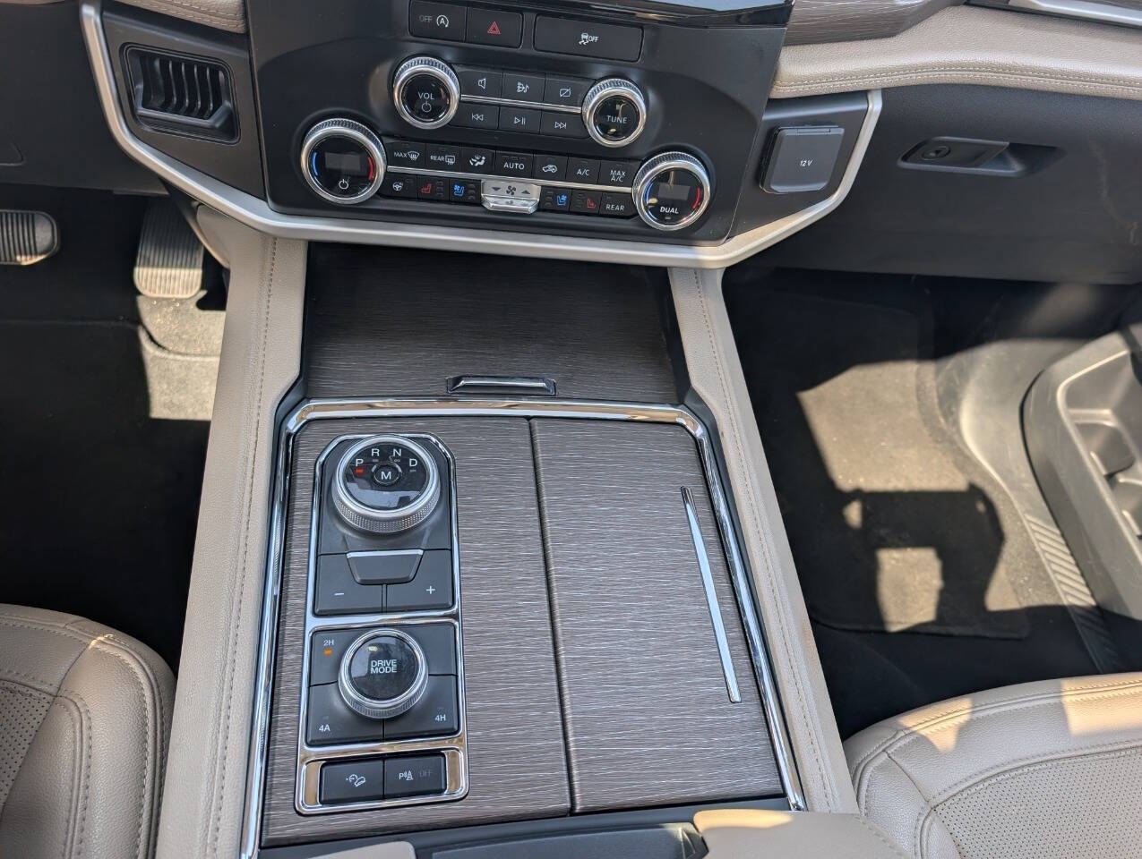 2024 Ford Expedition Limited 4x4 4dr SUV