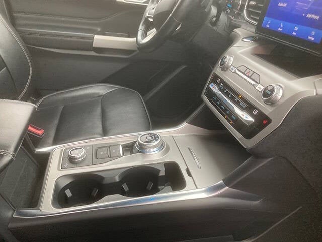 2020 Ford Explorer XLT AWD 4dr SUV
