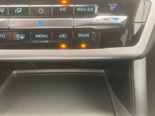 2020 Ford Explorer XLT AWD 4dr SUV