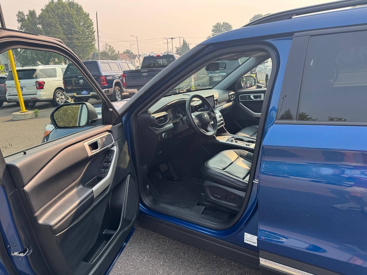 2021 Ford Explorer XLT AWD 4dr SUV