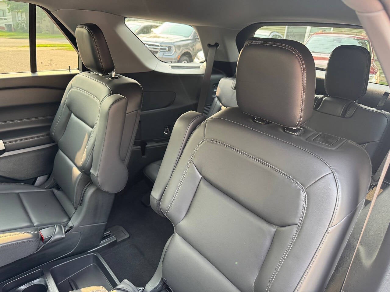 2021 Ford Explorer XLT AWD 4dr SUV
