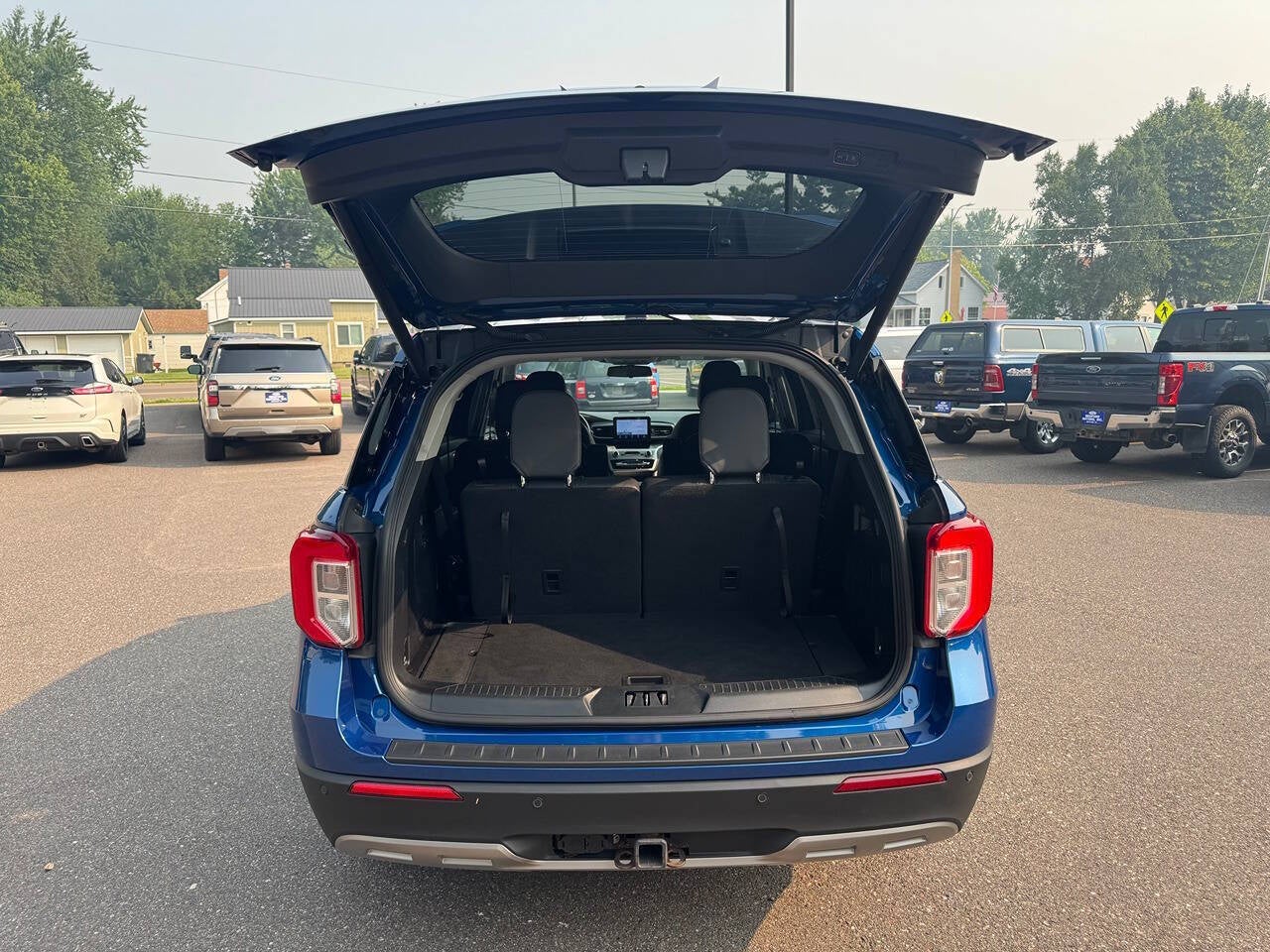 2021 Ford Explorer XLT AWD 4dr SUV