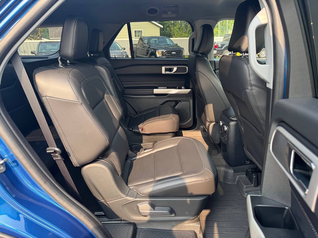 2021 Ford Explorer XLT AWD 4dr SUV