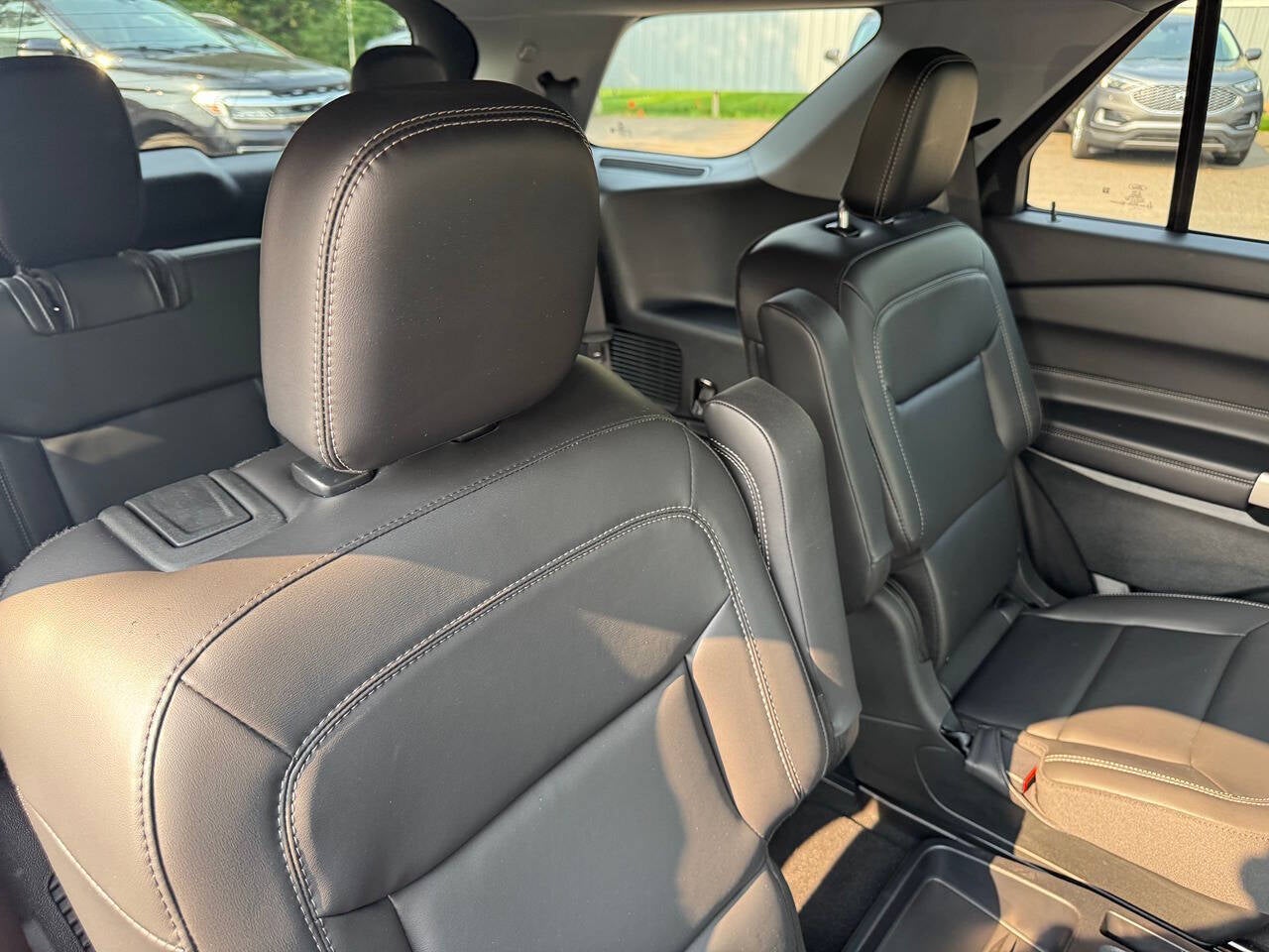 2021 Ford Explorer XLT AWD 4dr SUV
