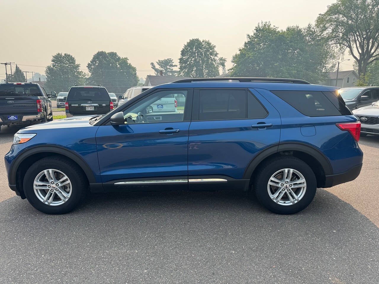 2021 Ford Explorer XLT AWD 4dr SUV