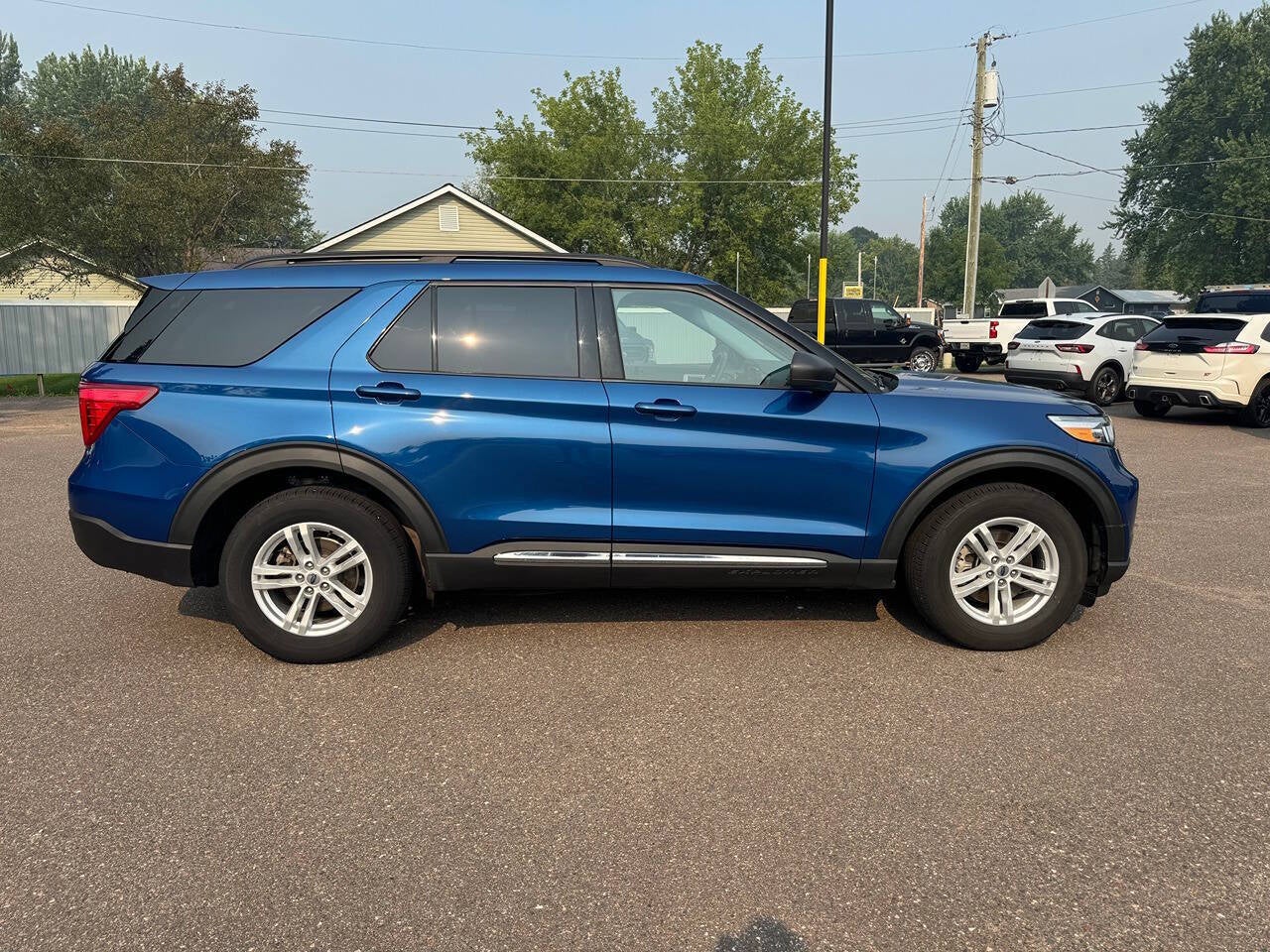 2021 Ford Explorer XLT AWD 4dr SUV