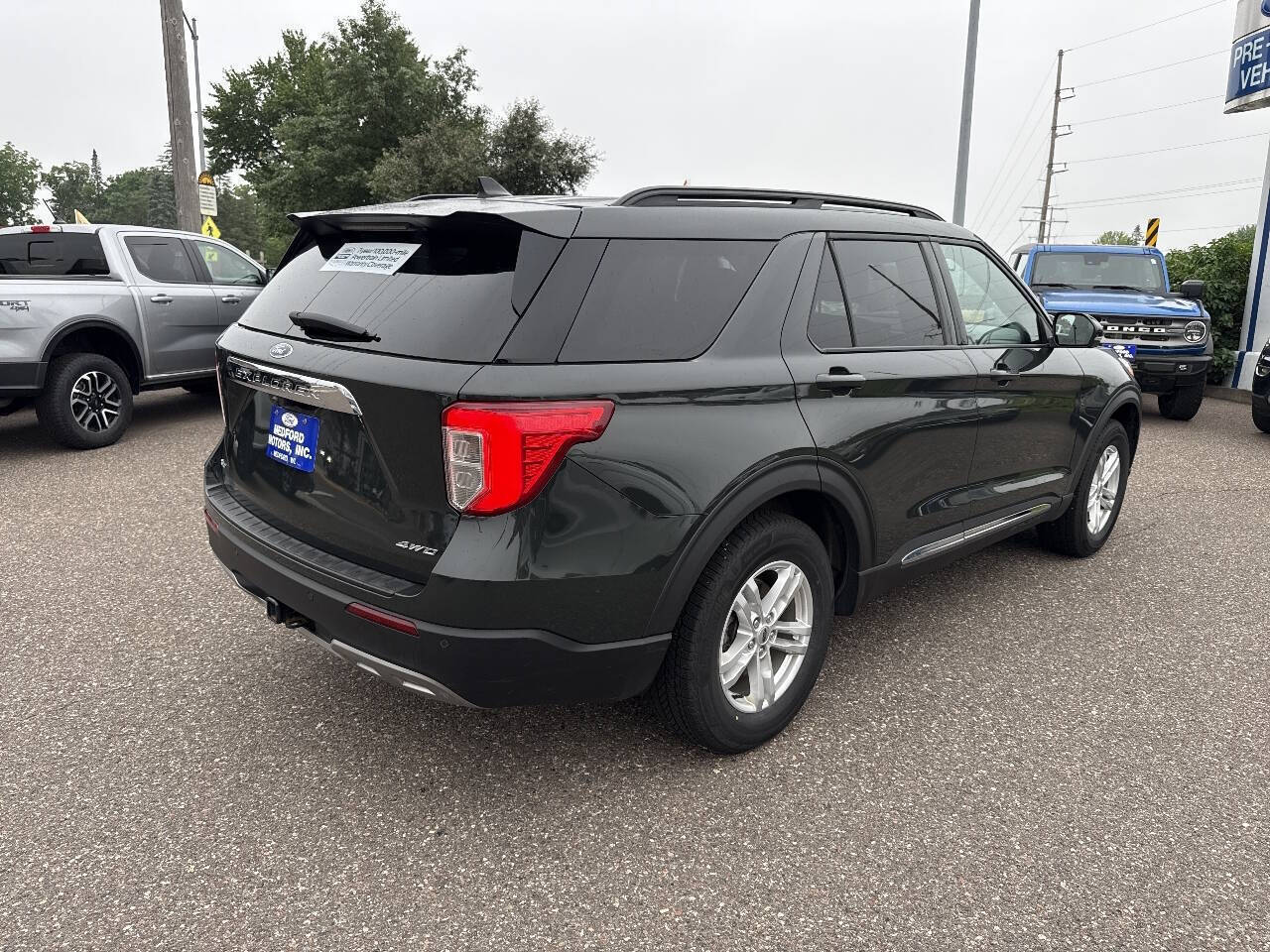 2023 Ford Explorer XLT AWD 4dr SUV