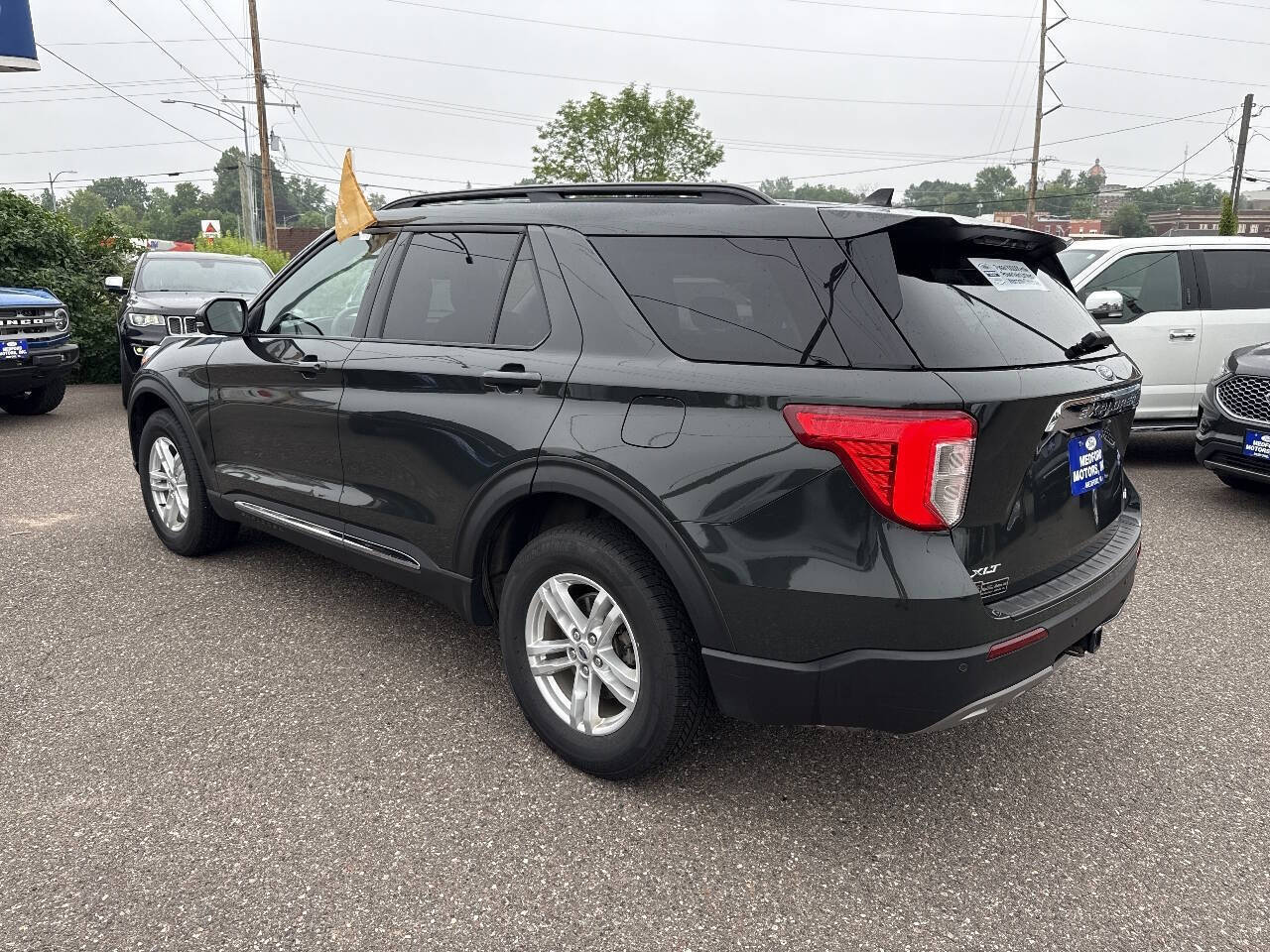 2023 Ford Explorer XLT AWD 4dr SUV