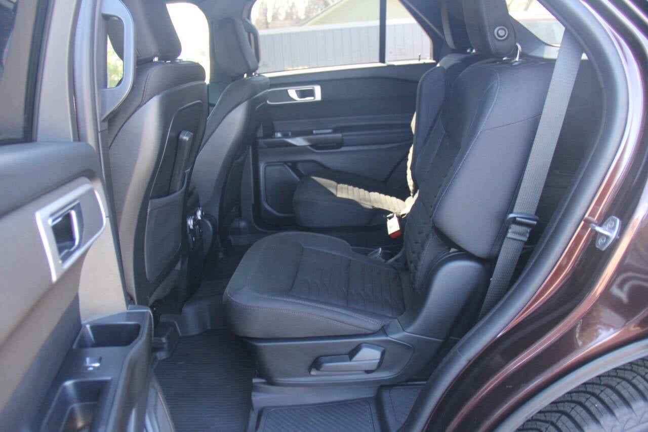 2020 Ford Explorer XLT AWD 4dr SUV