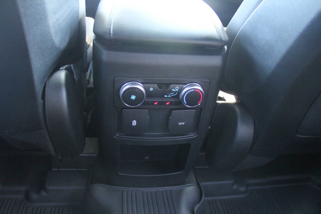 2020 Ford Explorer XLT AWD 4dr SUV