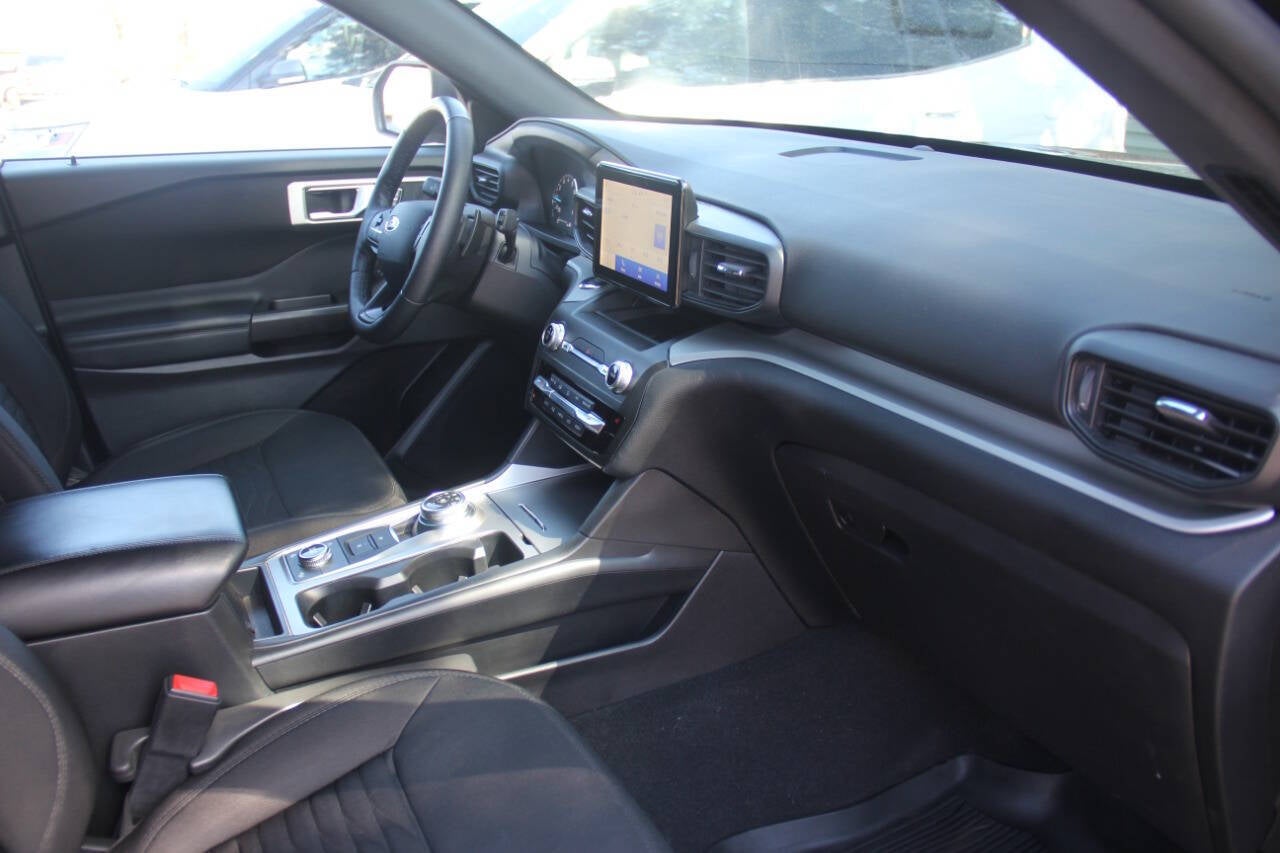 2020 Ford Explorer XLT AWD 4dr SUV