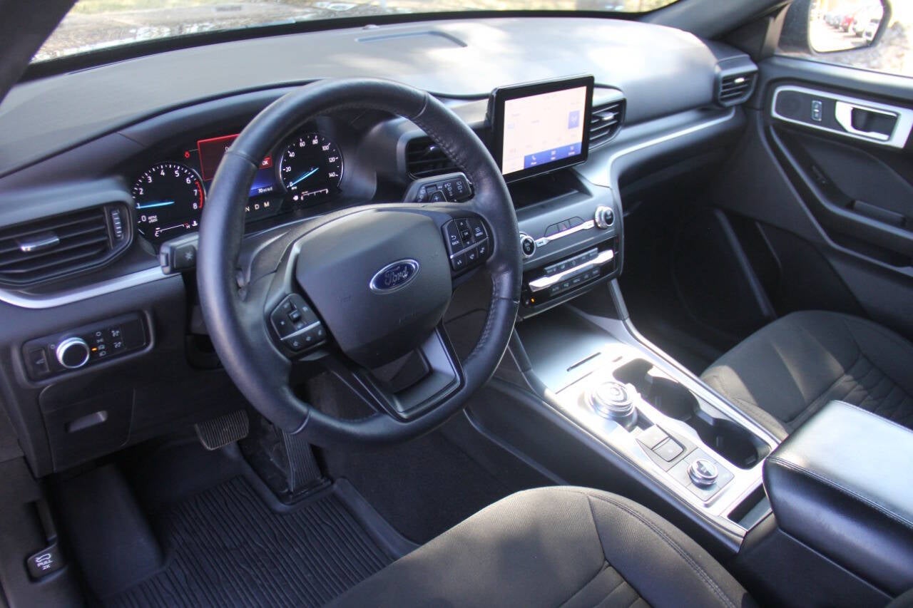 2020 Ford Explorer XLT AWD 4dr SUV