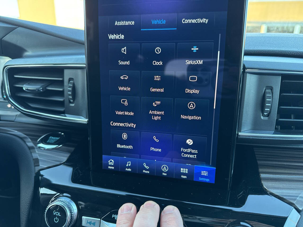 2023 Ford Explorer Limited AWD 4dr SUV